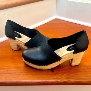 Free People Monroe Clog - Black